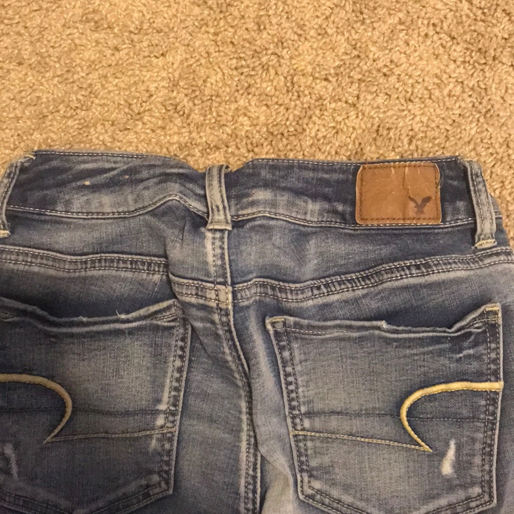 AMERICAN EAGLE RIPPED JEANS - Picture 3 of 3